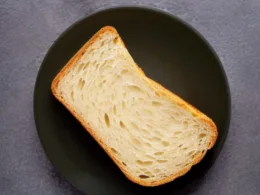 Ile kcal ma 1 kromka chleba?
