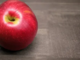 Ile kcal ma duże jabłko?
