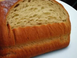 Ile kcal ma kromka chleba?