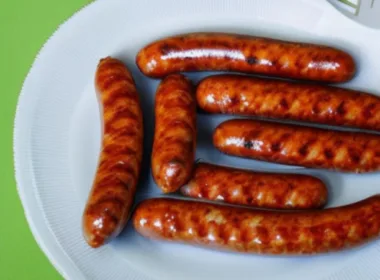 Kielbasa z grilla ile kcal?